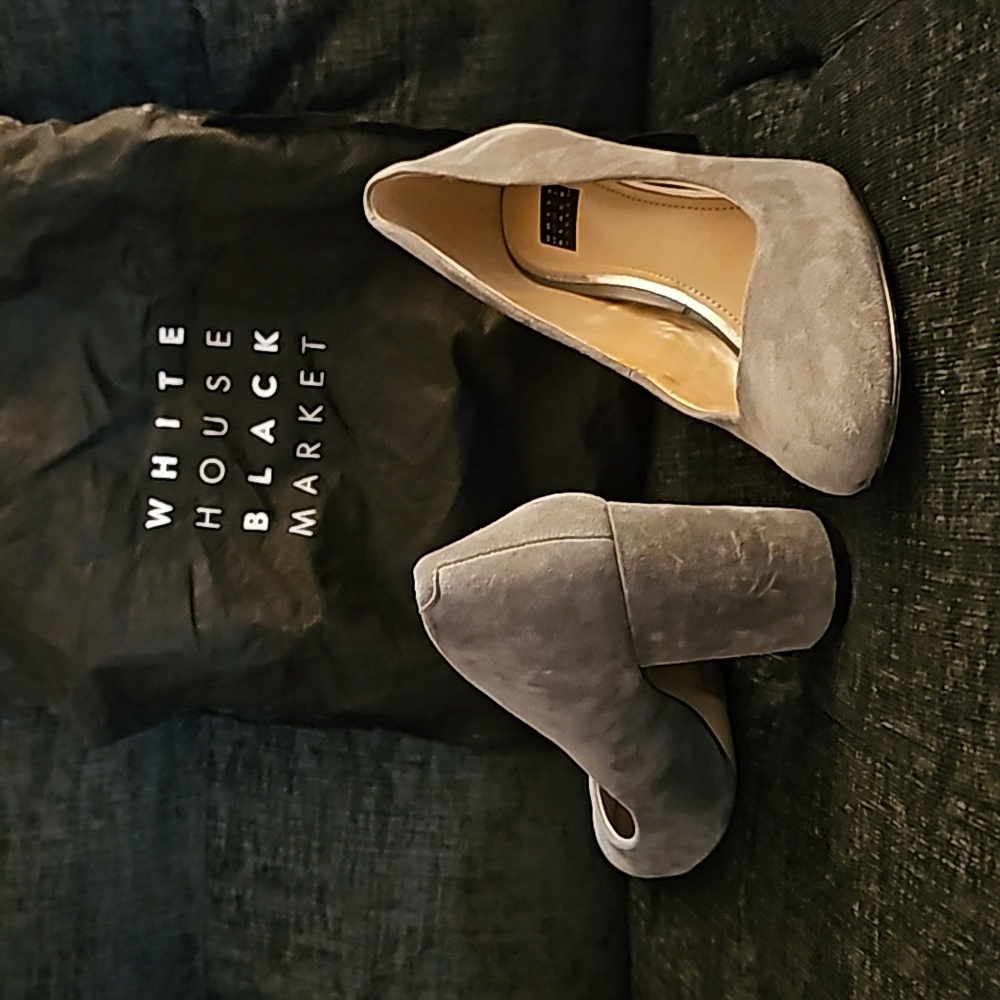 Suede pumps
